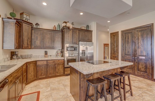 Washington Villa | Experience Bliss at Coral Ridge Golf Condo with Pool Access