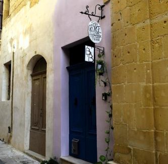Victoria Bed & Breakfast | Pet-Friendly St George of Lydda B&B with Oceanfront Views