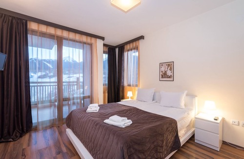 Shiligarnika Hotel | Experience St. George Ski & Holiday with Pool and Spa