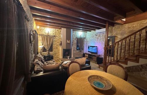 Kato Lapsista Ski Chalet | St George Stonehouse Ioannina