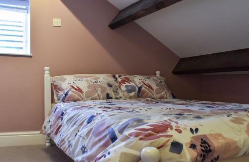 Hepworth House | Family-Friendly Retreat at St. Georges Cottage Awaits You