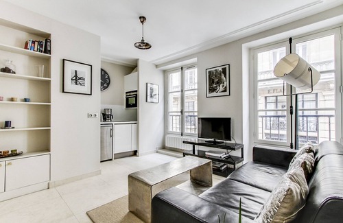 Odeon Apartment | Comfortable Stay at St Germain des Pres - Prince with Kitchen