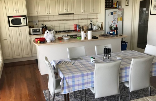 Melville House | St Helens Beachfront, Sultana Point