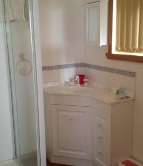 Stieglitz Apartment | Family-Friendly St Helens On The Bay - 4 Star Guest Rated