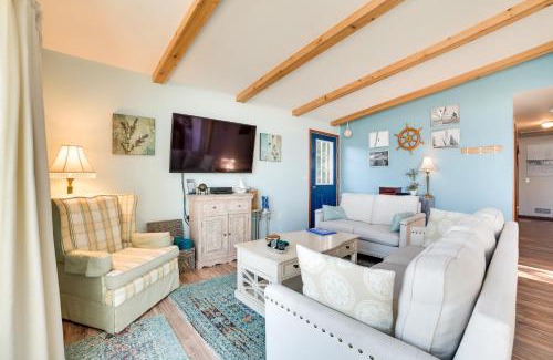 St Ignace House | Cozy St Ignace Cottage with Private Beach on Lake Huron