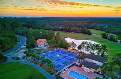 Carrabelle Apartment | Indulge at St James Bay Golf & Pickleball Resort