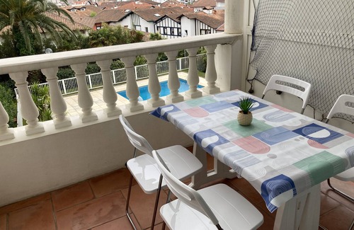 Saint-Jean-de-Luz City Center Apartment | Ideal ST JEAN DE LUZ T2 with Pool, Beach Access & 9.2 Rating