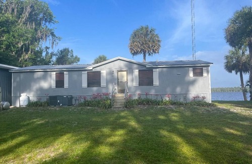 Crescent City House | Inviting St. Johns River Retreat with Family-Friendly Amenities