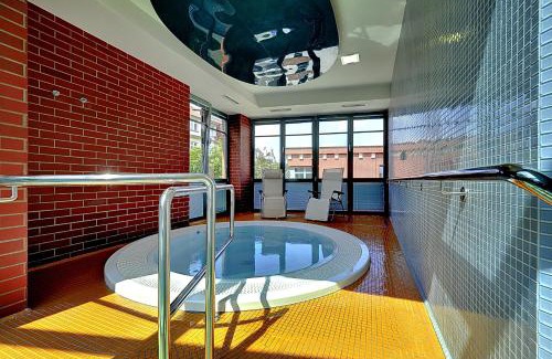 Karlovy Vary Hotel | Coastal Retreat at St. Joseph Royal Regent - Guest Rated 8.6