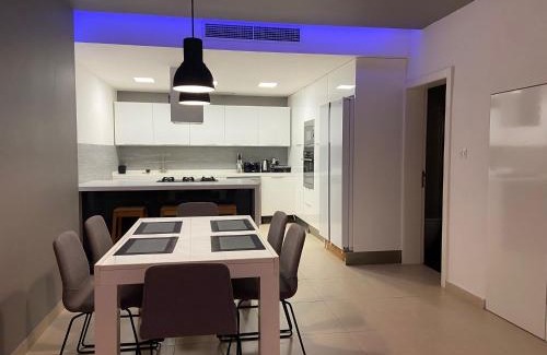 Ta' Giorni Apartment | Discover St Julians Apt with Pool - 4-Star Getaway