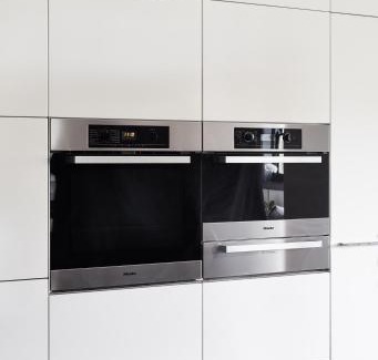 St Kilda Apartment | Oceanfront St Kilda Beachfront Penthouse - Rated 9.5/10
