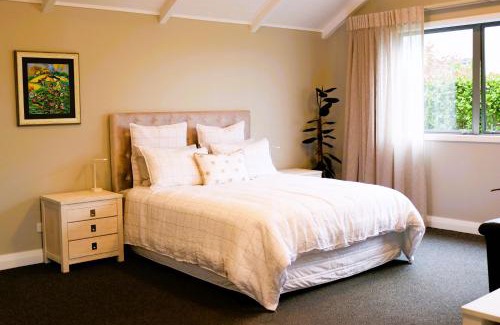Cambridge Apartment | Inviting St Kilda Studio - 4-Star Stay with High Ratings