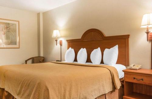 Massena Hotel | Guest Rated Quality Inn Massena with Breakfast & Accessibility