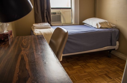 Old Town Hotel | Cozy St Lawrence Residences with Spa and Kitchen Amenities