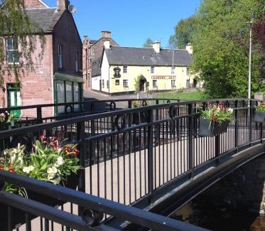 Alyth House | Discover St Louan's: Guest Rated 9/10 with Family Amenities