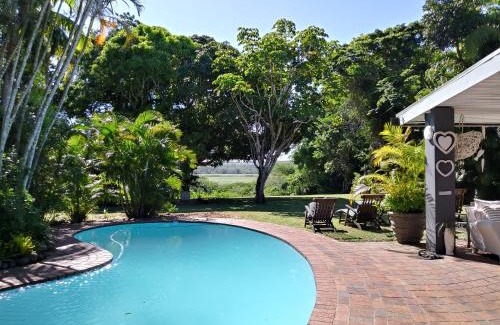 St. Lucia Bed & Breakfast | Experience St Lucia Kingfisher Lodge with Ocean Views