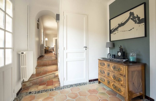 Aix-en-Provence House | St Marc Jaumegarde: Nature Retreat Near Aix en Provence
