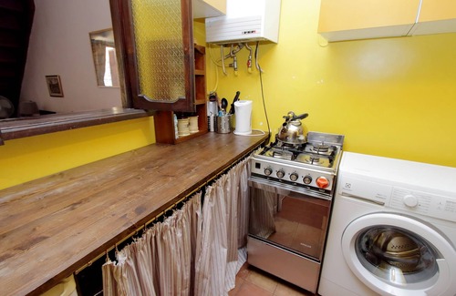 Rione VI Parione Apartment | Relax at St Margherita House with Pool & Spa Amenities