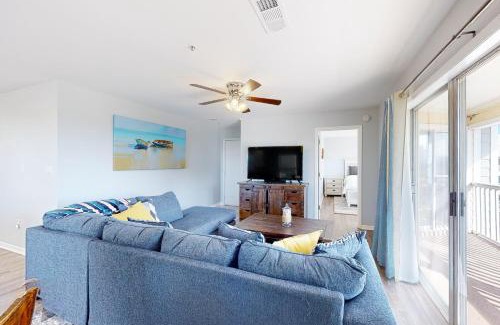 Destin Apartment | Relax at St Martin Beachwalk Villas with Pool Access