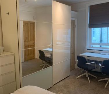 London City Centre Bed & Breakfast | Pet-Friendly St Martins: Rated 9.1 for Family Comfort