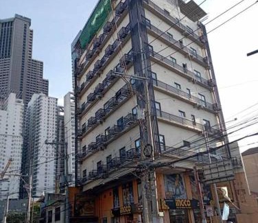 Downtown Apartment | Budget-Friendly St. Marvin Studio in Heart of Makati