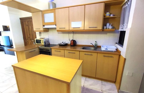 Bugibba House | St Mary Flat: Oceanfront 2-Bedroom Oasis in Bugibba