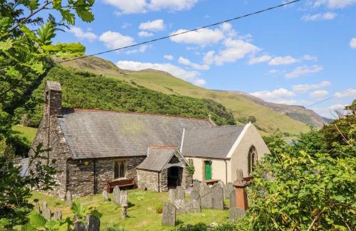 Tywyn House | St Mary's Hotel: 4-Star Stay with Family & Pet-Friendly Options