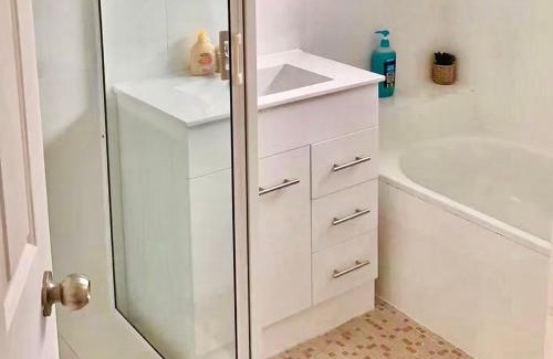 St Marys House | Budget-Friendly St Marys 5 Bedroom Family Getaway