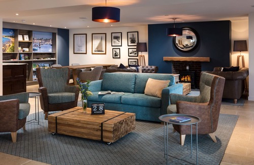 Maenporth Hotel | Enjoy Relaxation at St Michael's Resort with Pool & Spa