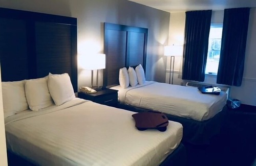 St. Michaels Hotel | St Michaels Inn: Eco-Friendly Getaway with Pool & Breakfast