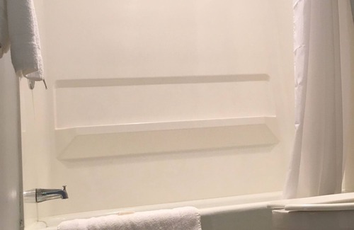 St. Michaels Hotel | St Michaels Inn: Eco-Friendly Getaway with Pool & Breakfast