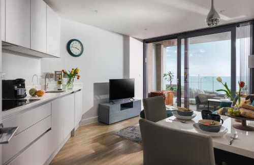 Maenporth Apartment | Discover St Michaels The Liner: Oceanfront Escape Awaits