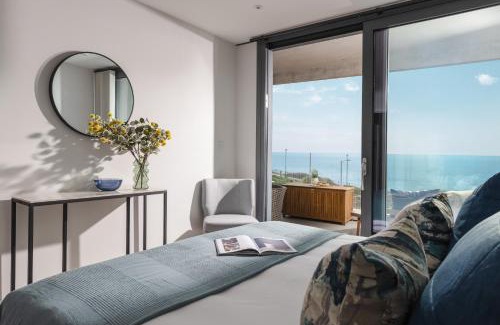 Maenporth Apartment | Discover St Michaels The Liner: Oceanfront Escape Awaits