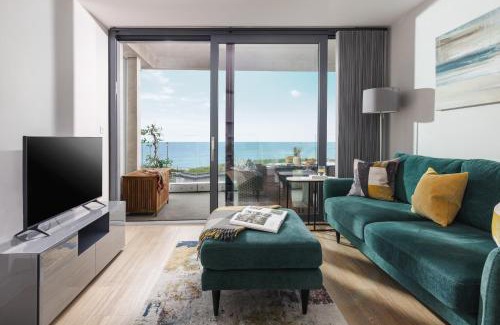 Maenporth Apartment | Discover St Michaels The Liner: Oceanfront Escape Awaits