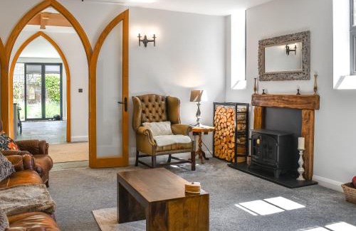 Minster House | Family and Pet Friendly Stay at St Mildreds Church