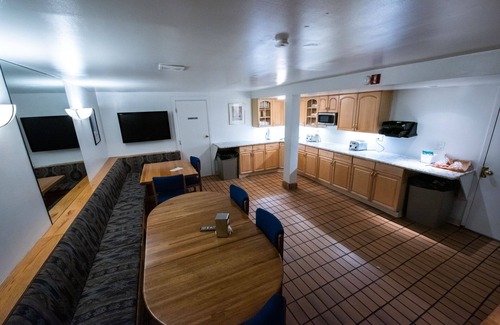 West End Hotel | Premier St. Moritz Lodge & Condominiums with Spa Amenities