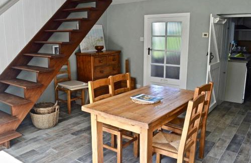 Salthouse House | St Nicholas Cottage - Scenic Views & Family-Friendly Stay