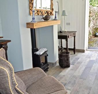 Salthouse House | St Nicholas Cottage - Scenic Views & Family-Friendly Stay