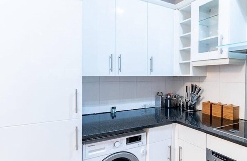 The City of London Apartment | Stylish London Studio Apartment Near St Paul's Cathedral