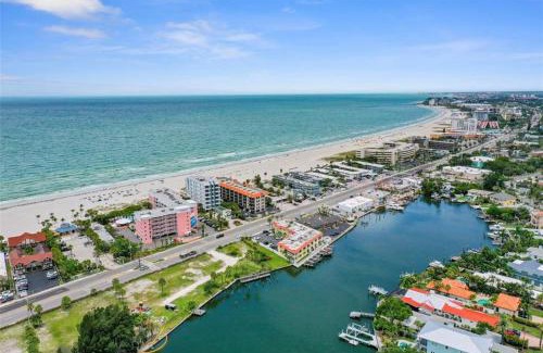 Belle Vista Apartment | Beachside Condo Retreat with Private Beach & Ocean Views
