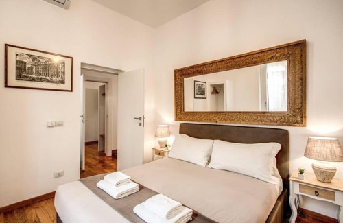 Rione XIV Borgo Apartment | Pet-Friendly St Peter Apartment with Perfect 10/10 Rating