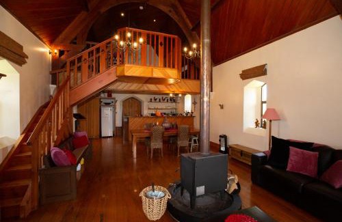 Cape Bridgewater House | Pet-Friendly St. Peter's Accommodation in Cape Bridgewater