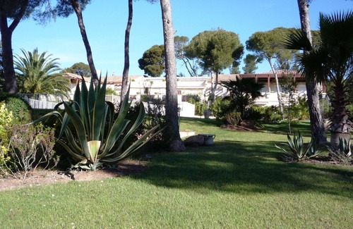 Boulouris-sur-Mer Apartment | Seaside Retreat at St Rafael-Boulouris with Pool Access