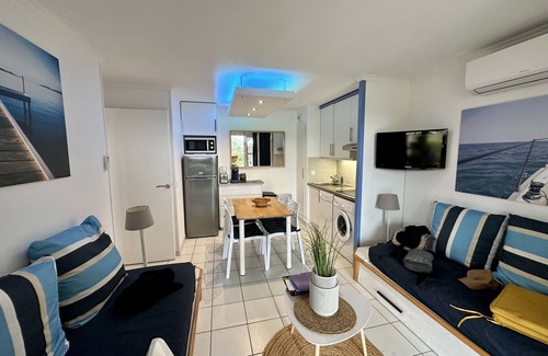 Agay Apartment | St Raphaël: Oceanfront Getaway with Pools and Golf Access