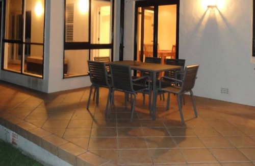 Leura House | Discover St Raphael - Convent Leura with Spa & Hot Tub