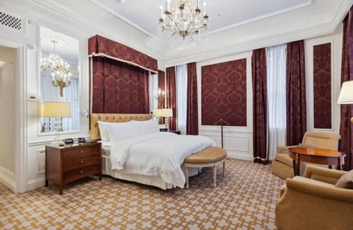 Central Park South Hotel | Charming St. Regis Residence Club - 2 BR Suite in NYC