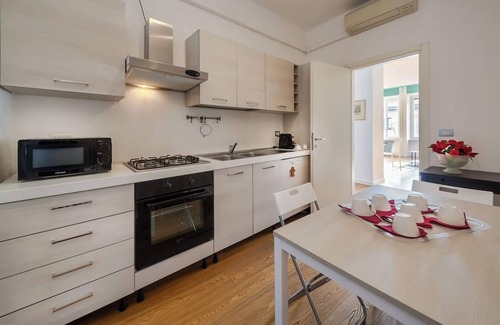 Centro Storico Apartment | St. Sophia Ap. 2
