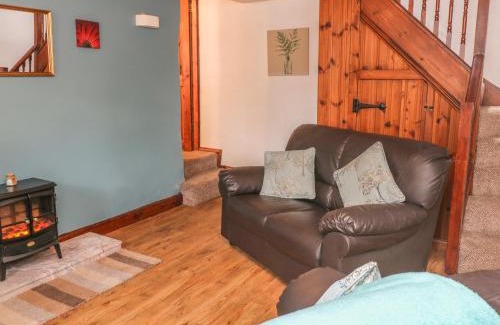Newton Grange House | Inviting Stable Barn: Pet-Friendly Retreat for Families