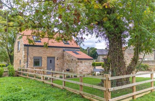 Worksop House | Romantic Dog-Friendly Retreat at Stable Cottage
