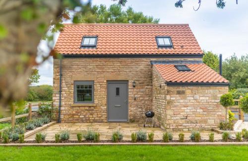 Worksop House | Romantic Dog-Friendly Retreat at Stable Cottage